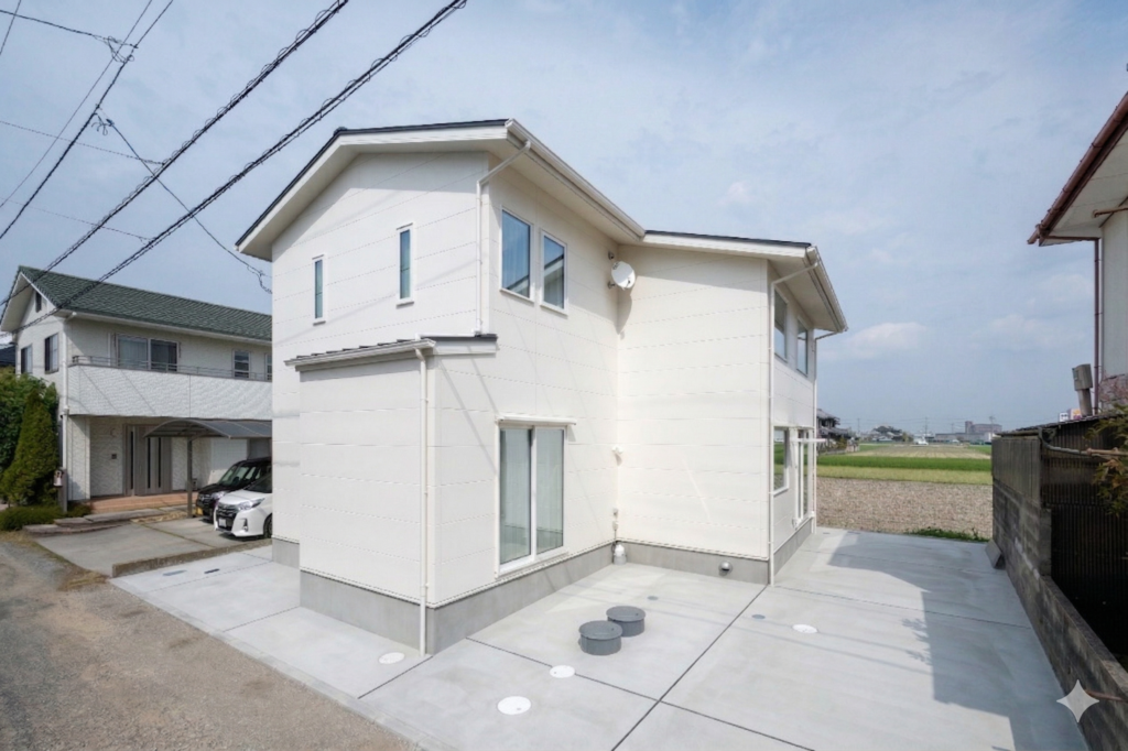 空までつながるリビングで家族の時間を解き放つ。